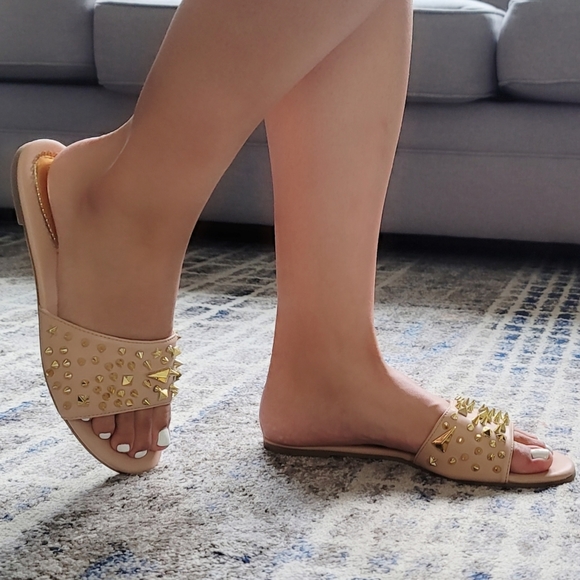 Just aIn'😍Nude brave Sandals - Picture 2 of 5